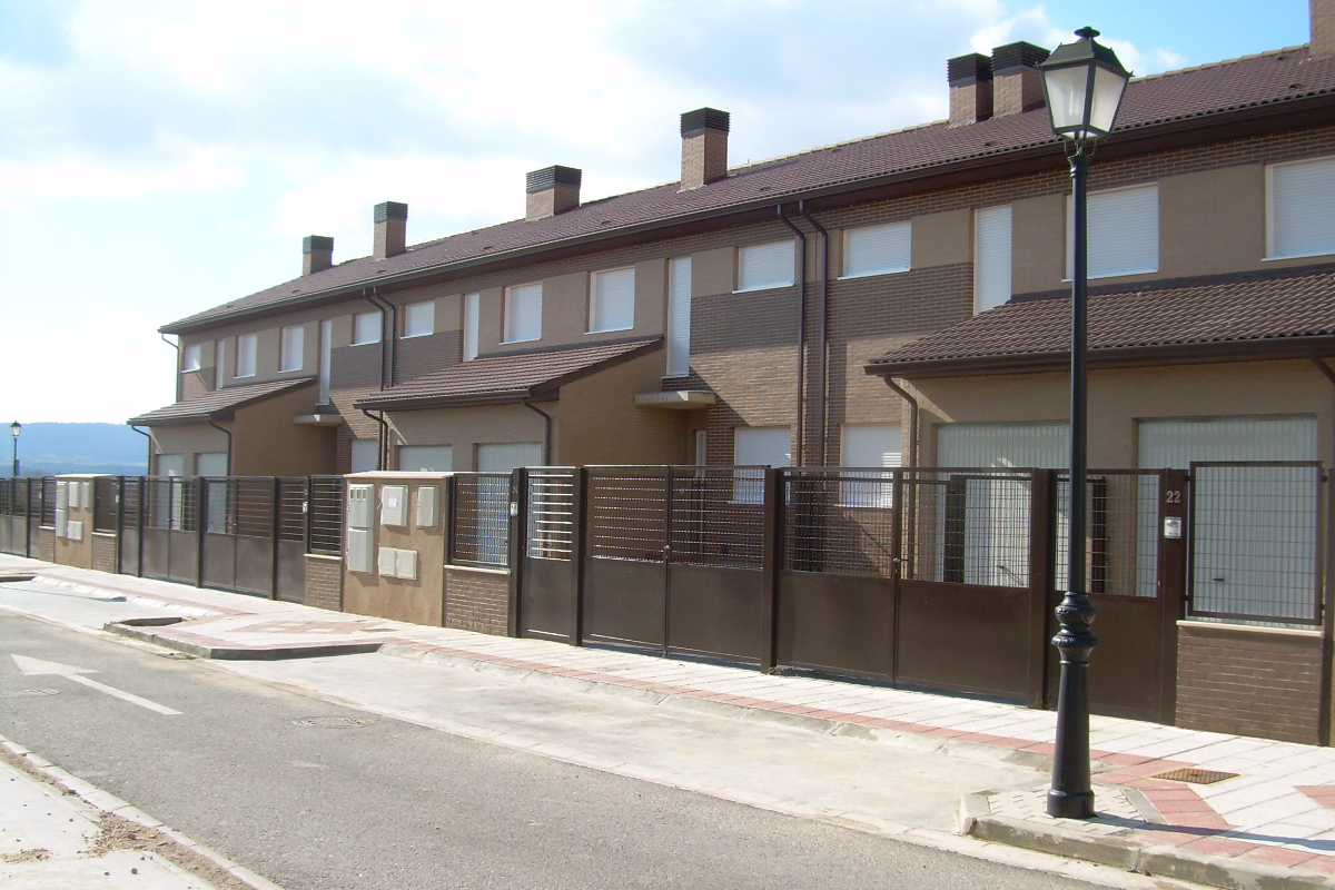 27 viviendas Alovera